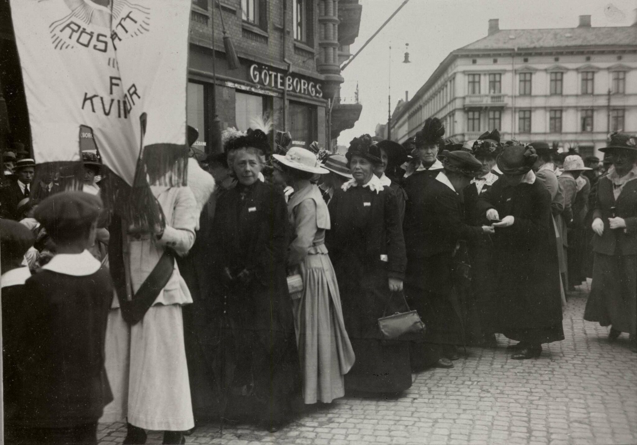 Kvinnliga rösträtten i Sverige hundra år – men baptisterna hann före